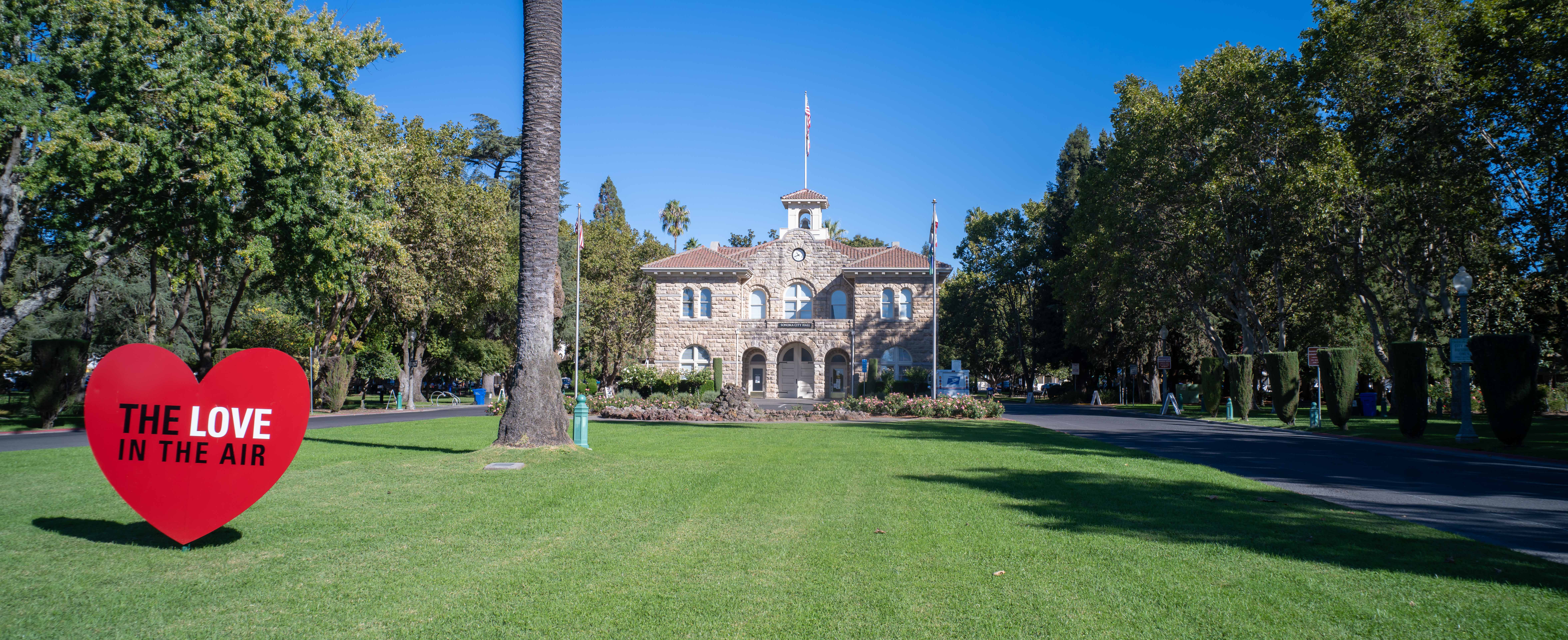 Sonoma Plaza and City Hall in the historic center of Sonoma
